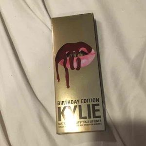 Kylie cosmetics Leo lipkit