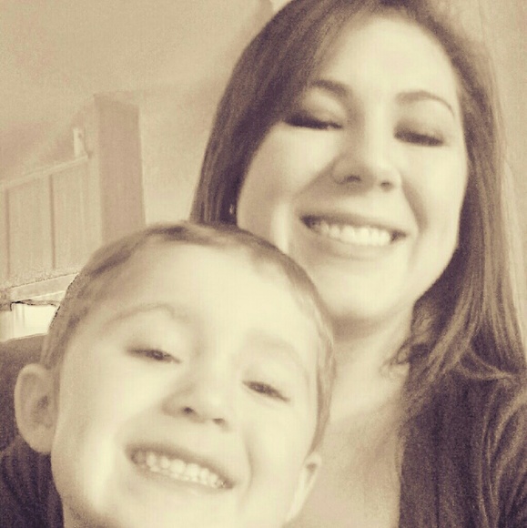 Meet your Posher, Allyson - Picture 1 of 1