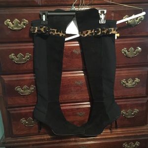 Stuart Weitzman boots🌸