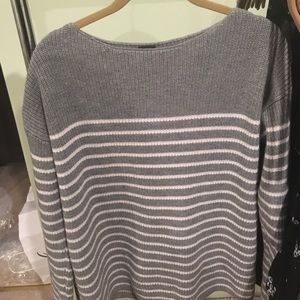 Perfect condition gap sweater