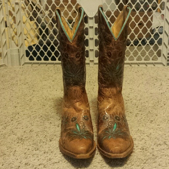 Shyanne Daisy Maes western boots - Picture 2 of 4