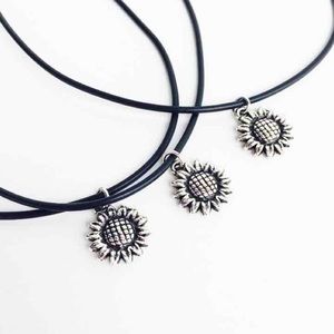 🌻Sunflower Choker 🌻
