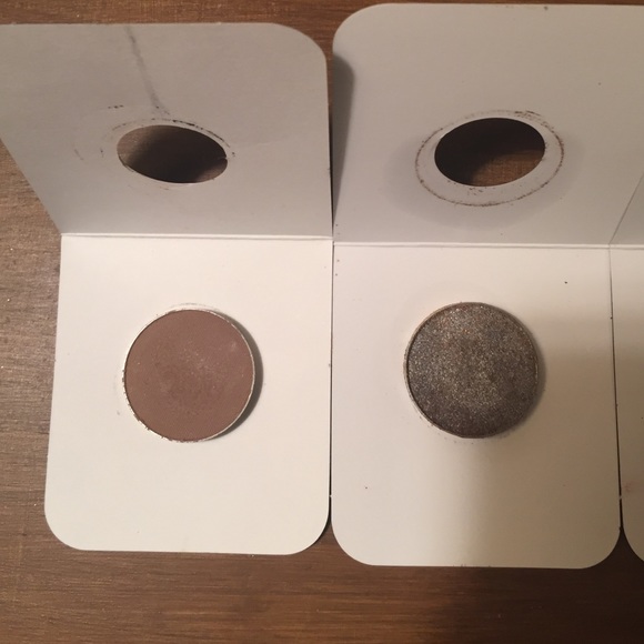 "Taking It To The Max" 4 Eyeshadows - Picture 2 of 4