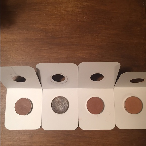"Taking It To The Max" 4 Eyeshadows - Picture 4 of 4