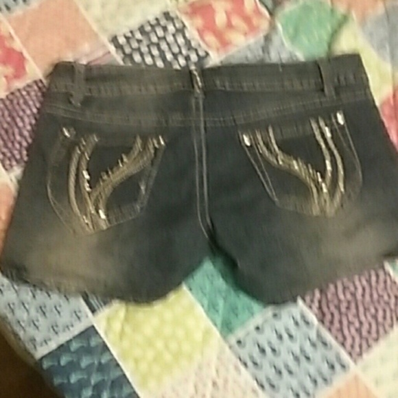 Tough club shorts - Picture 2 of 3