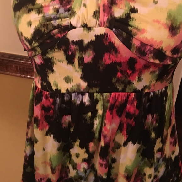 Junior's flowery tube dress - Picture 2 of 3