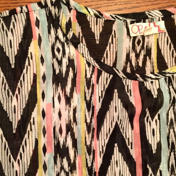 🍂5/$25 Unique top/tunic - Picture 2 of 3