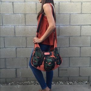 Andy Warhol shoulder bag.