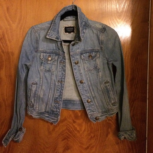 Forever 21 cropped denim jacket