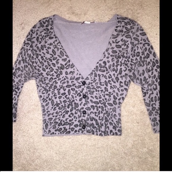 Animal print cropped sweater