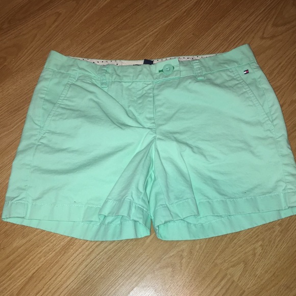 Tommy Hilfiger Khaki Shorts - Sz 6