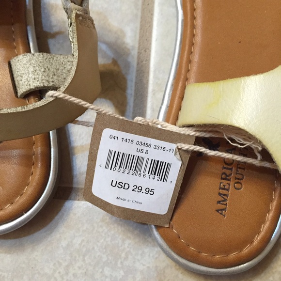 Sandals - Picture 2 of 3