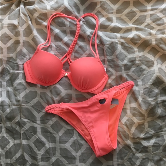 Super Cute Coral Pink Bikini Set 💦
