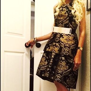 Beautiful Gianni Bini lined skirt set