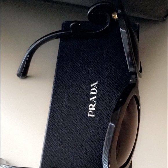 Sunglasses - Picture 2 of 4