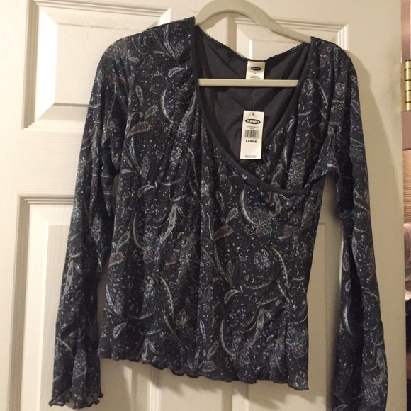 NWT paisley v-neck