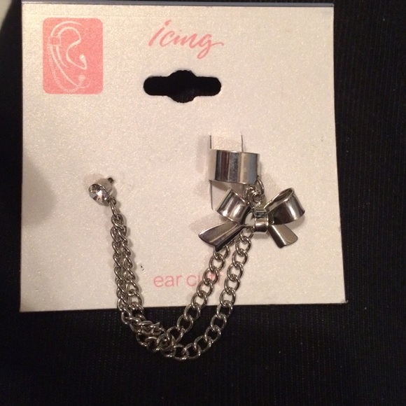 NWT Ear Cuff🎀