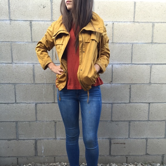 Loft yellow jacket