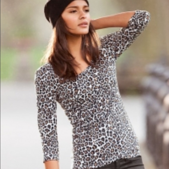 VS 3/4 sleeve top