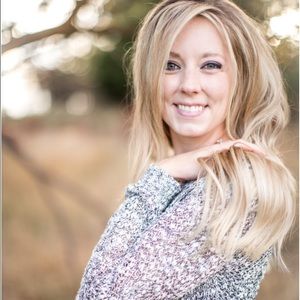 Meet your Posher, Kayla