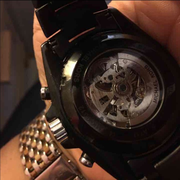 Men's Mk watch - Picture 2 of 3