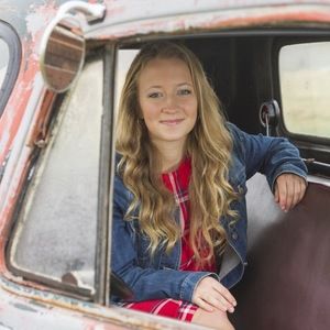 Meet your Posher, Savannah