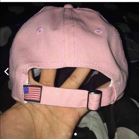 Dat Hat - Picture 3 of 3