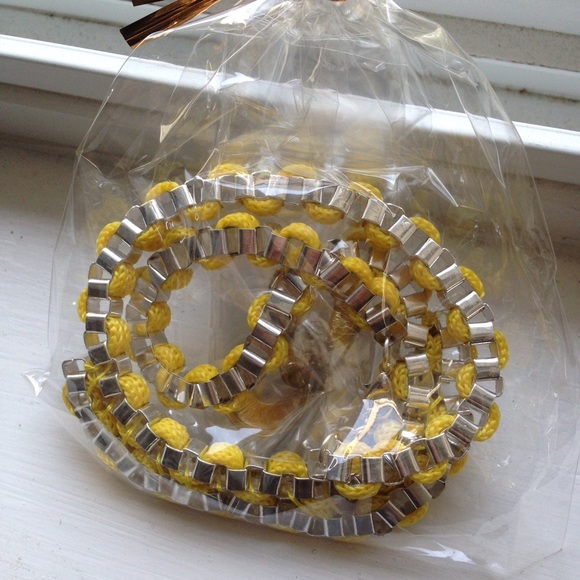Yellow yarn necklace