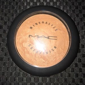 MAC Mineralize Skinfinish SUNNY BY NATURE