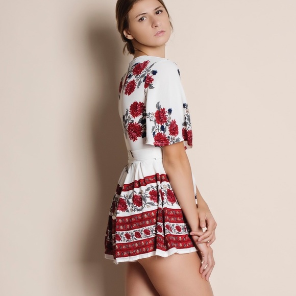 Paradiso Red / White Floral Romper - Picture 4 of 4
