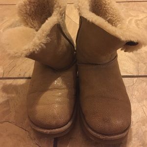Uggs Bailey Button