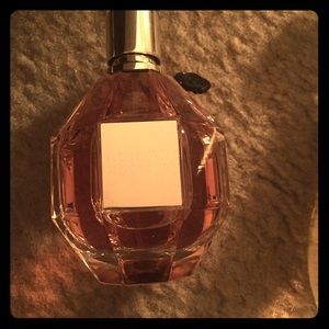 Viktor & Rolf Flowerbomb