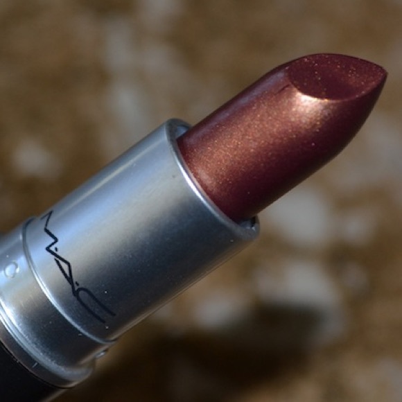 mac o lipstick