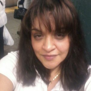 Meet your Posher, Yolanda