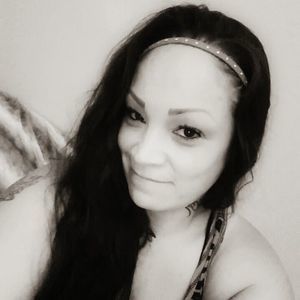 Meet your Posher, Deena