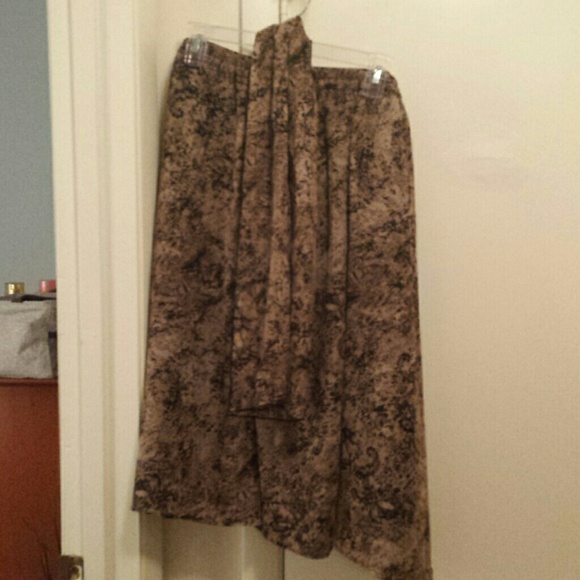 Flowy skirt and scarf