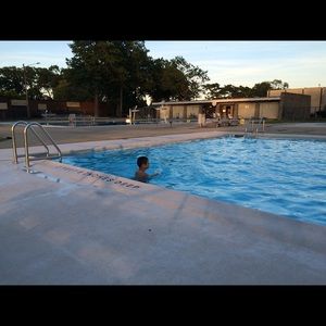 Meet your Posher, Edwin