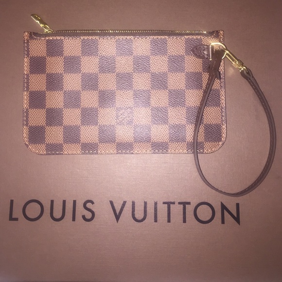 Louis Vuitton Handbags - Louis Vuitton wristlet