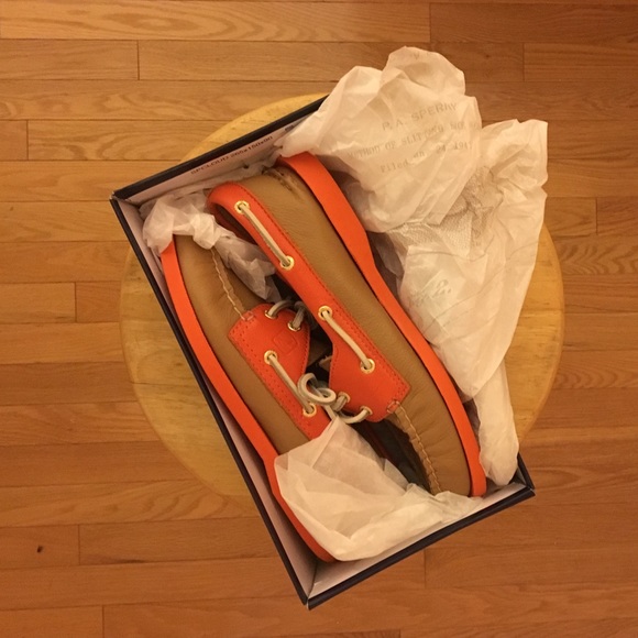 Tan-orange-gold Sperry Top-Sider