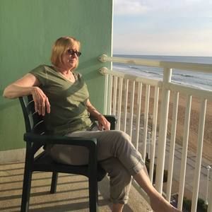 Meet your Posher, Jeanette