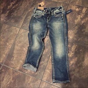 Brand New with tags Silver Co. Suki Mid Capri