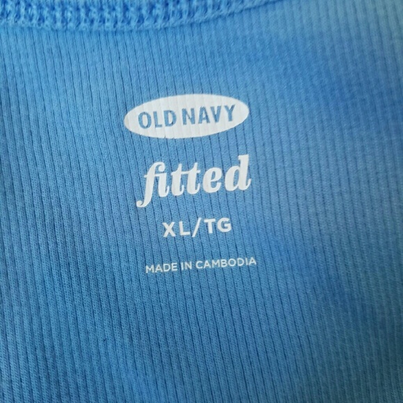 🚫SOLD - Bundle of 4 Size XL Fitted Tanks - Picture 2 of 2