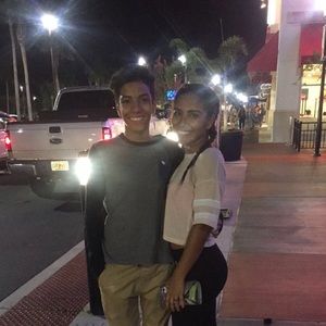 Meet your Posher, Victor