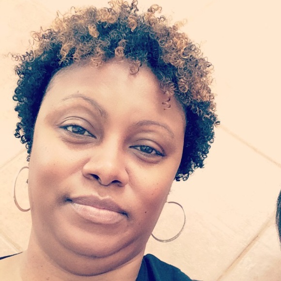 Meet your Posher, Delma