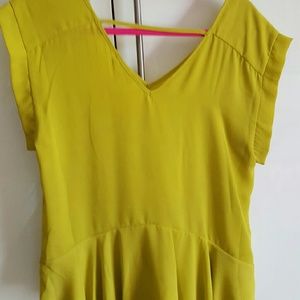 Spence green top