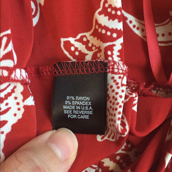 ✨SALE✨ Arden B - Asymmetrical Halter Top - Picture 3 of 3