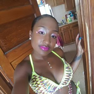 Meet your Posher, Coretta