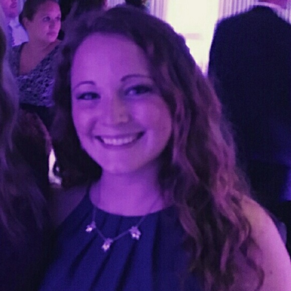 Meet your Posher, Sara - Picture 1 of 1