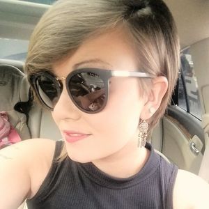 Meet your Posher, Brittany