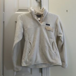 White Patagonia pull over